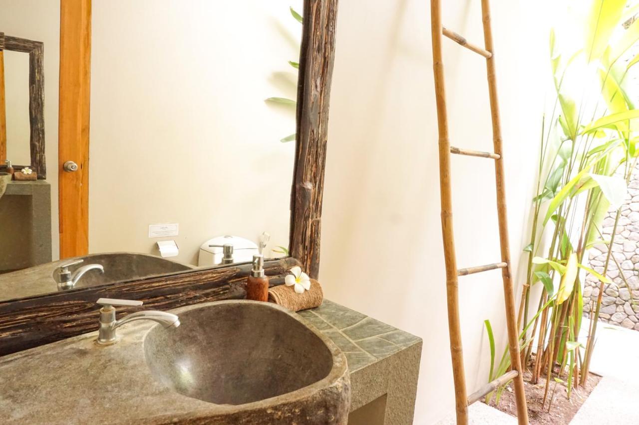 Ibludan Hotel Senggigi Eksteriør billede